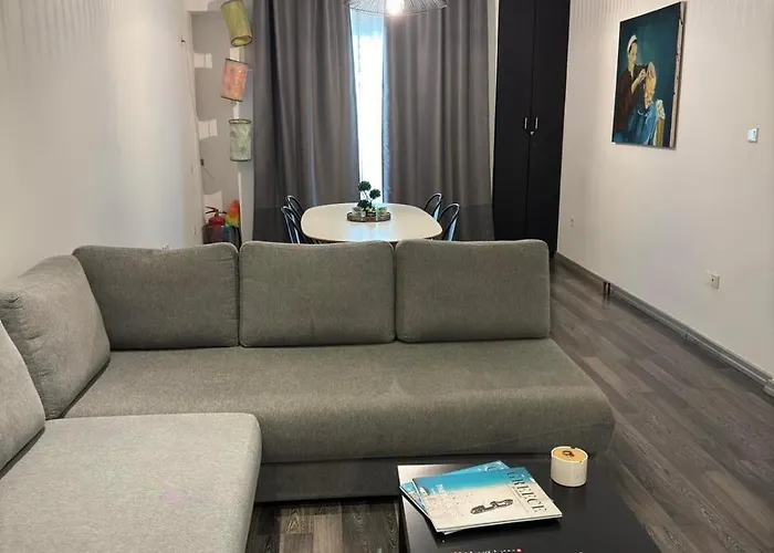 White Tower Area Loft *